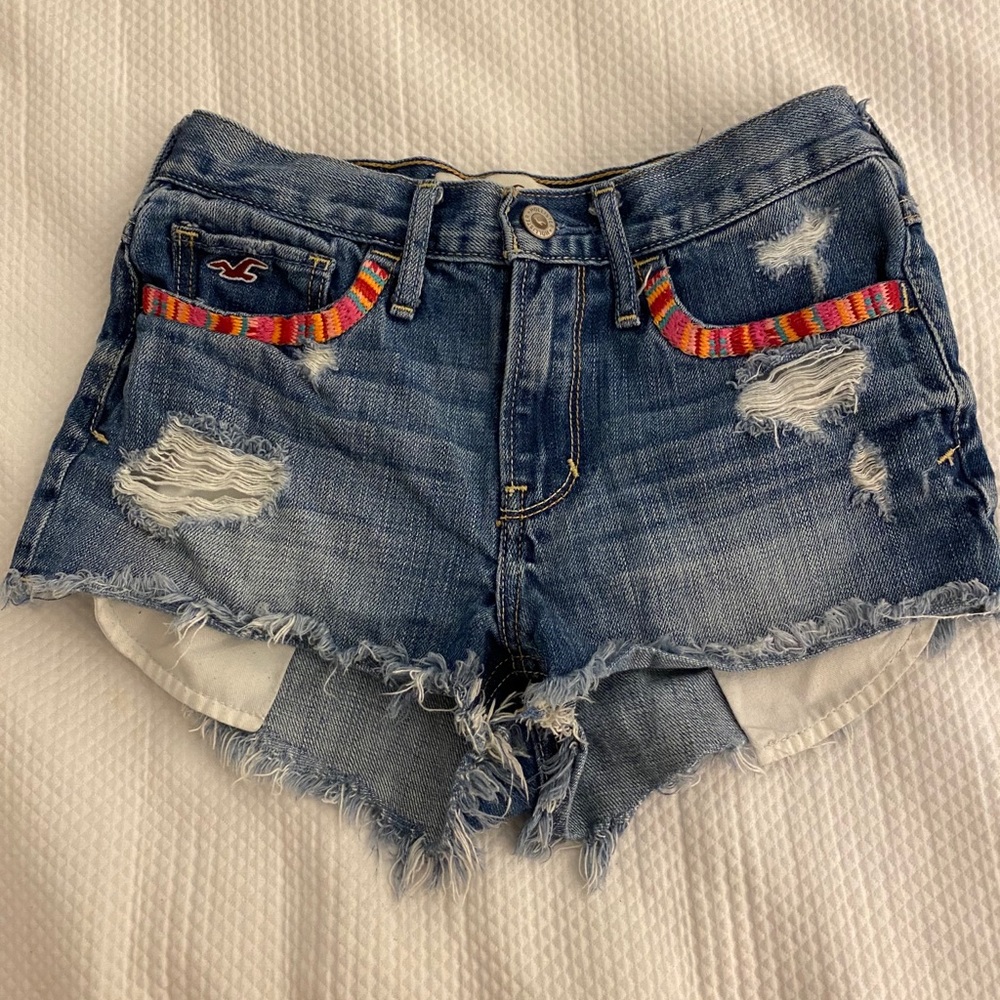 HOLLISTER JEAN SHORTS